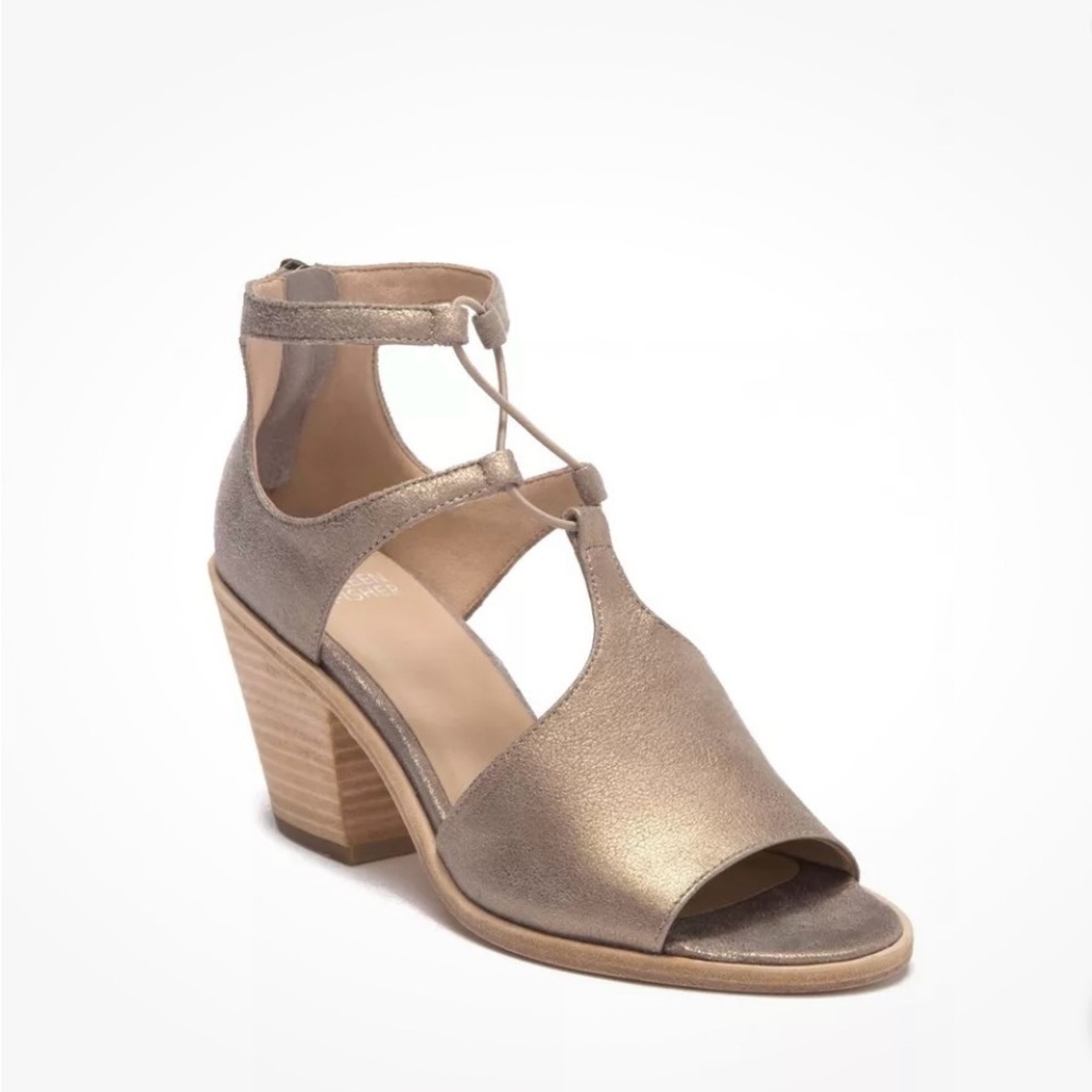 Eileen Fisher Metallic Sandals. size 8